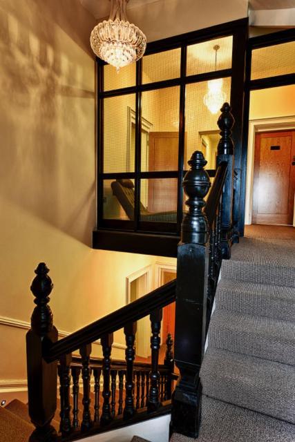 Space Boutique B&B - With Free Private Car Park Лландидно Екстер'єр фото