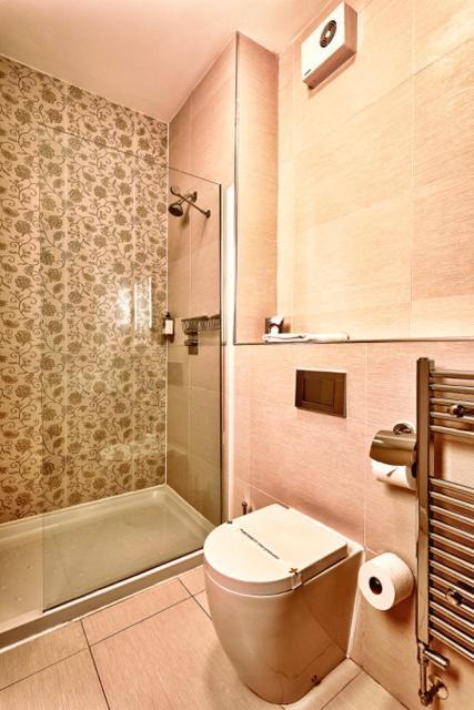 Space Boutique B&B - With Free Private Car Park Лландидно Екстер'єр фото