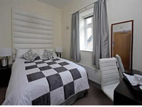 Space Boutique B&B - With Free Private Car Park Лландидно Екстер'єр фото